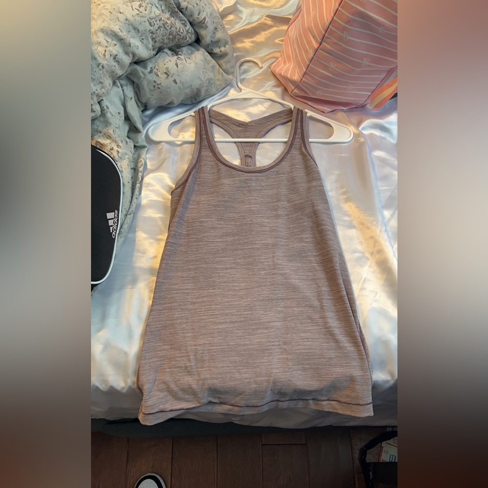 Lululemon top